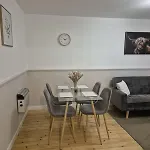 Modern In West End, Free Parking * Glasgow