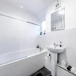 Cosy 3 Bed Flat In Kings Park Appartamento Glasgow