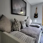 別荘 Cosy 2 Bed South *