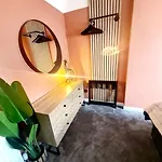 펜션 Urban 4br House - Central-free Parking-no Party *