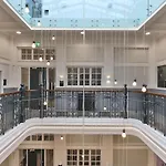 For Students Only - Willowbank In * Glasgow
