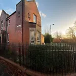 Hotspur House