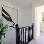 Comfysleep Aparthouse *