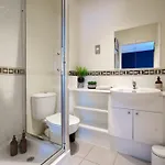 5 Bed Finnieston Skyhigh Duplex With Parking Apartmán *