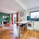 شقة New Slick Finnieston Pad W/ Free Parking غلاسغو