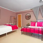 דירה 5 Bed Finnieston Skyhigh Duplex With Parking גלאזגו