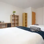 5 Bed Finnieston Skyhigh Duplex With Parking Apartmán *