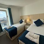 Apartment Principal - Clyde Waterfront