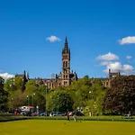 Newly Renovated Flat In Trendy Finnieston *