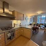 Principal - Merchant 아파트