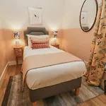 The Coach House - Holmwood Nyaraló *