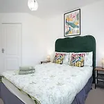 2bed East End Gem With Free Parking *