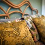 2bed East End Gem With Free Parking *