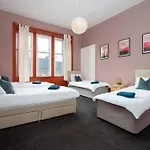 Family And Group 2br By Park Sleeps 7 Daire *