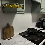 Near Hydro And Centre Free Parking