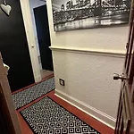 Near Hydro And Centre Free Parking Holiday home *