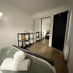 Near Hydro And Centre Free Parking