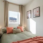 Henderson House - West End 3 Bedroom Family * Glasgow