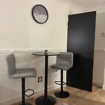 Near Hydro And Centre Free Parking Holiday home *