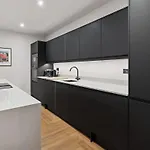 Spacious 5 Bedroom With 3 Bathrooms And Private Parking *