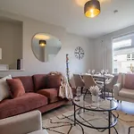 Feriehus Pinkerton House - 3 Bed Rutherglen *