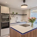 Henderson House - West End 3 Bedroom Family גלאזגו