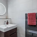 Henderson House - West End 3 Bedroom Family Holiday home Glasgow