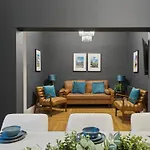 Spacious 5 Bedroom With 3 Bathrooms And Private Parking *