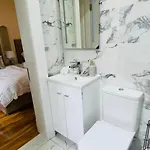 View Retreat * גלאזגו