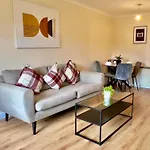 Garden-view 2br - Free Parking&wifi *