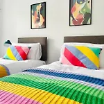 Clyde Fifty Two - Apartment