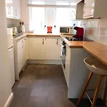 Bright 3 Bed Overlooking The Clyde Sec & Hydro *