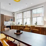 The Steamie On Bath St * غلاسغو