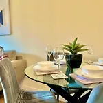 Appartement Garden-view 2br - Free Parking&wifi