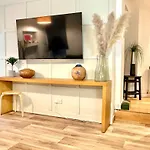 Apartment Peaceful And Stylish Garden Flat Close To Transport And Centre *