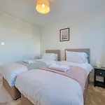 Modern Luxe In Centre * Glasgow