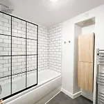 Apartment Stunning River View Centre