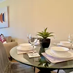 Garden-view 2br - Free Parking&wifi