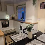 Cosy Barrowlands Stay-spacious & Free Parking Apartment *