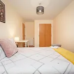 2br With Parking Near Southside And Queens Park Apartmán *