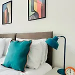 Clyde Fifty Two - * גלאזגו