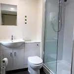 Bright 3 Bed Overlooking The Clyde Sec & Hydro גלאזגו