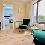 Garden-view 2br - Free Parking&wifi *