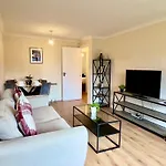 Garden-view 2br - Free Parking&wifi