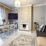 Apartmán Quite And New House, Commore Drive