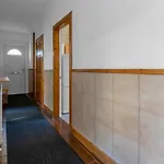 3-bed Cromdale St - Sleeps 5 - Contractors, Business & Relocations - Free Parking *