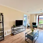 Garden-view 2br - Free Parking&wifi