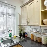 Quite And New House, Commore Drive * Glasgow