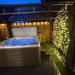 Welcome To Your Perfect Getaway * Glasgow