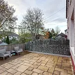 Quite And New House, Commore Drive